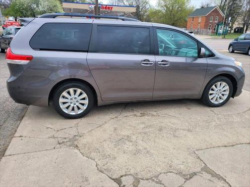 2013 Toyota Sienna XLE