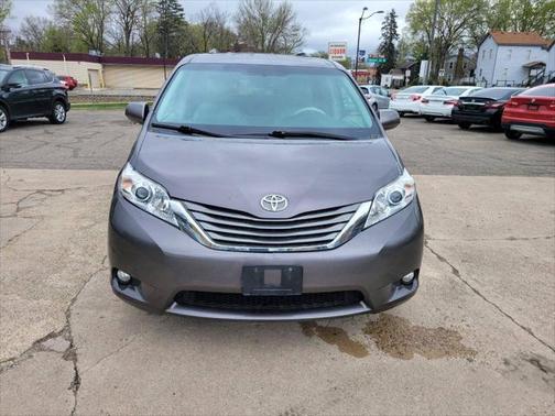2013 Toyota Sienna XLE
