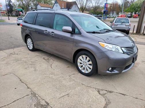 2013 Toyota Sienna XLE