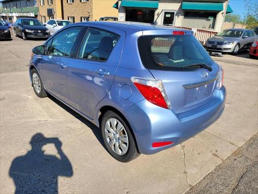 2012 Toyota Yaris L