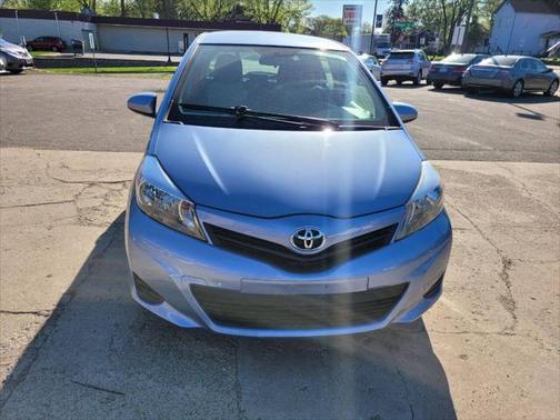 2012 Toyota Yaris L