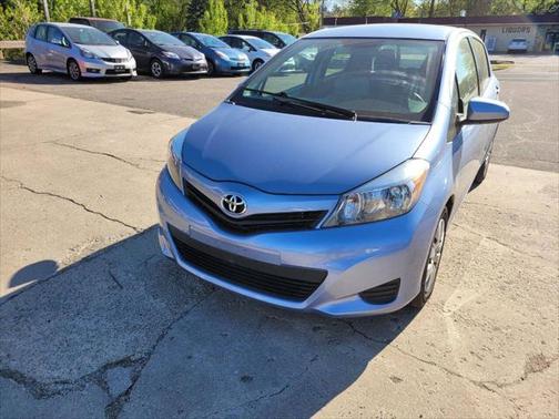 2012 Toyota Yaris L