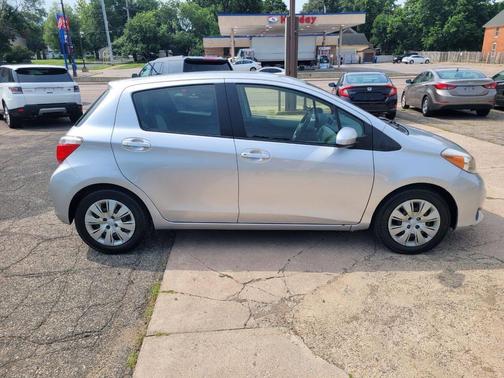 Classic Silver Metallic 2013 Toyota Yaris