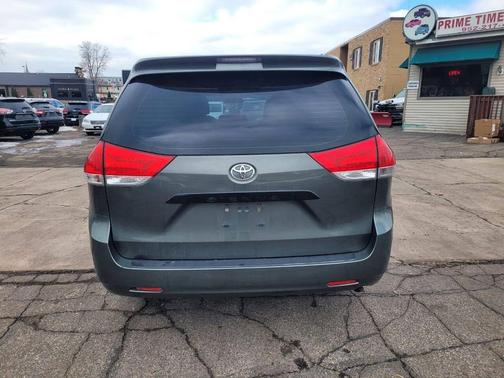 2012 Toyota Sienna Base