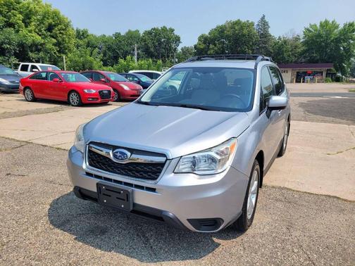 Ice Silver Metallic 2014 Subaru Forester 2.5i Premium