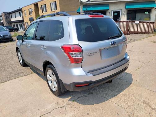 Ice Silver Metallic 2014 Subaru Forester 2.5i Premium