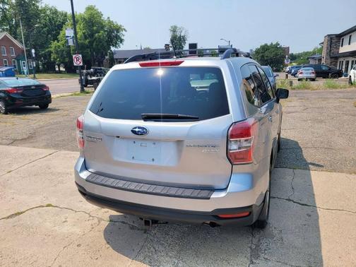 Ice Silver Metallic 2014 Subaru Forester 2.5i Premium