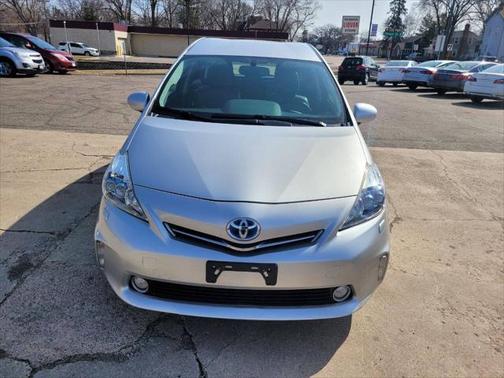 2013 Toyota Prius v Two