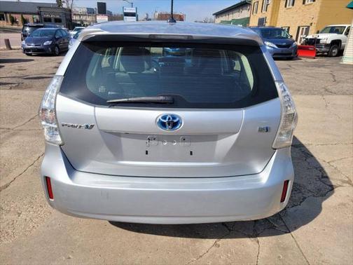 2013 Toyota Prius v Two
