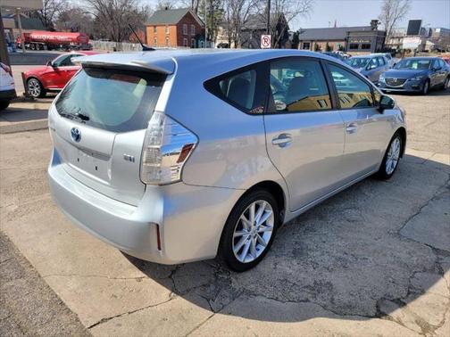 2013 Toyota Prius v Two