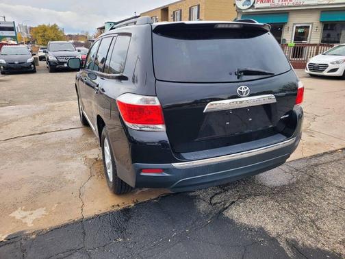 2012 Toyota Highlander SE