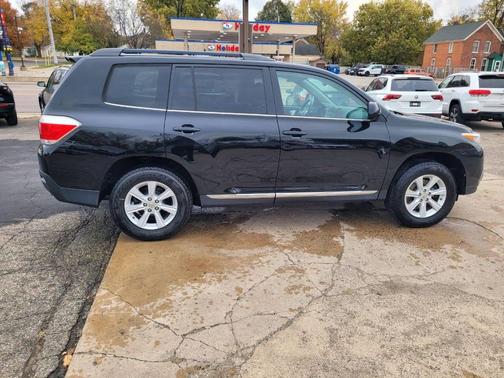 2012 Toyota Highlander SE