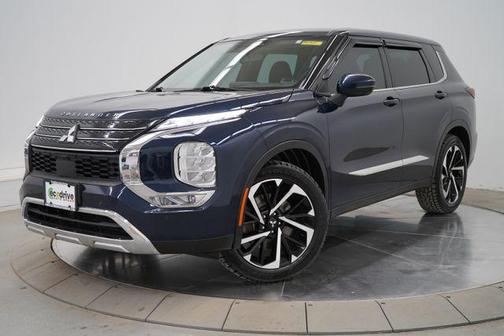 2023 Mitsubishi Outlander SE Special Edition