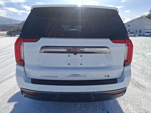 2024 GMC Yukon XL AT4