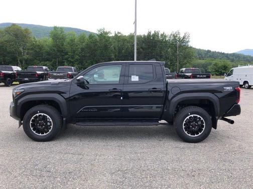 2025 Toyota Tacoma Hybrid TRD Off Road