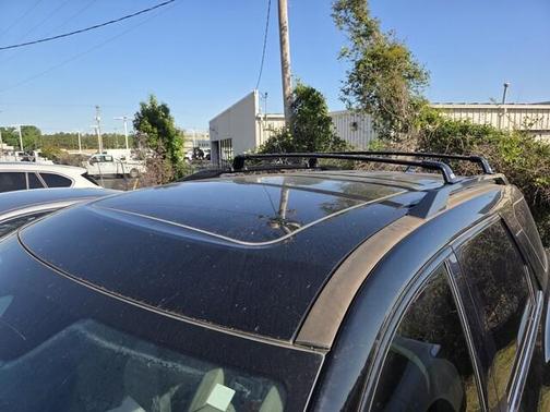 Black 2023 Nissan Pathfinder SV