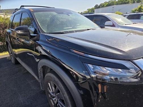 Black 2023 Nissan Pathfinder SV