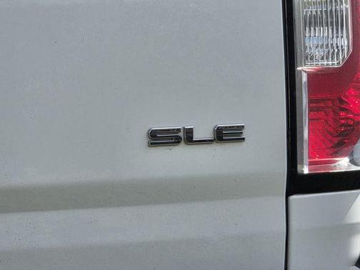 Summit White 2019 GMC Canyon SLE