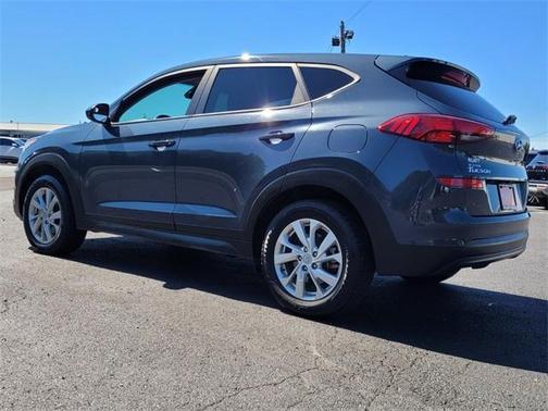 2021 Hyundai TUCSON SE