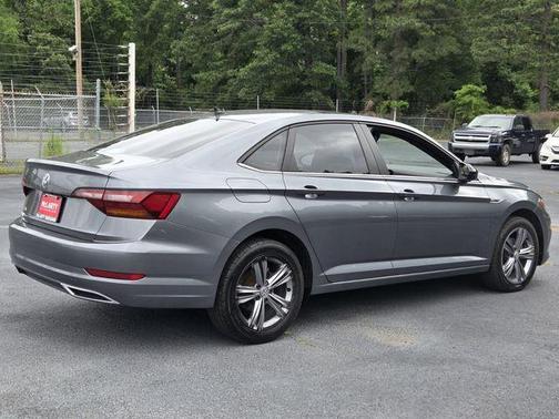 Platinum Gray Metallic 2019 Volkswagen Jetta 1.4T R-Line