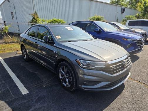 Platinum Gray Metallic 2019 Volkswagen Jetta 1.4T R-Line
