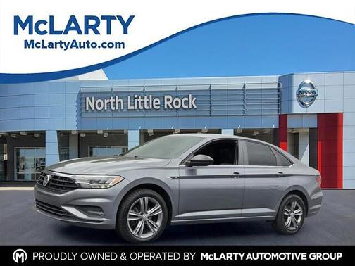 Platinum Gray Metallic 2019 Volkswagen Jetta 1.4T R-Line