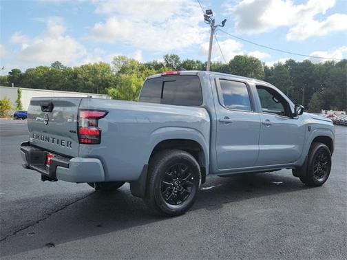 2026 Nissan Frontier SV