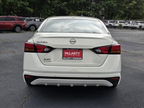 Glacier White 2025 Nissan Altima S
