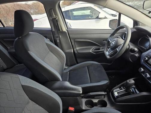 2023 Nissan Versa 1.6 SV