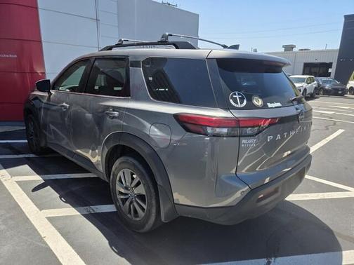Gun Metallic 2024 Nissan Pathfinder SV