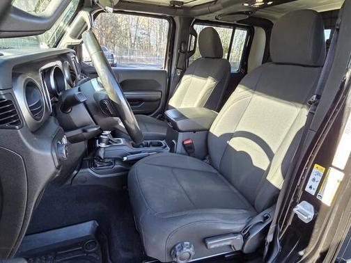 2020 Jeep Gladiator Sport