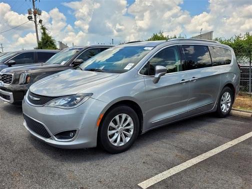 2018 Chrysler Pacifica Touring-L