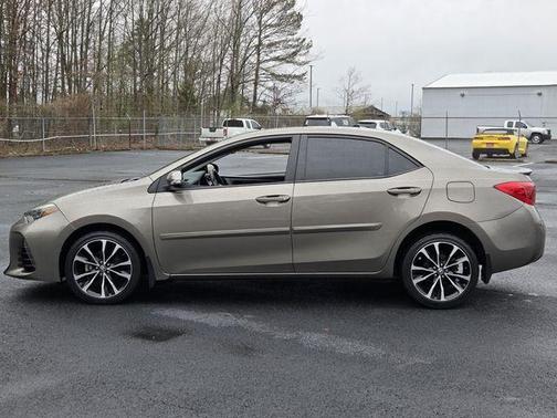 Falcon Gray Metallic 2018 Toyota Corolla SE