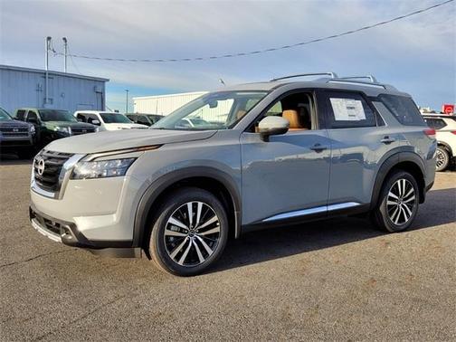 2025 Nissan Pathfinder Platinum