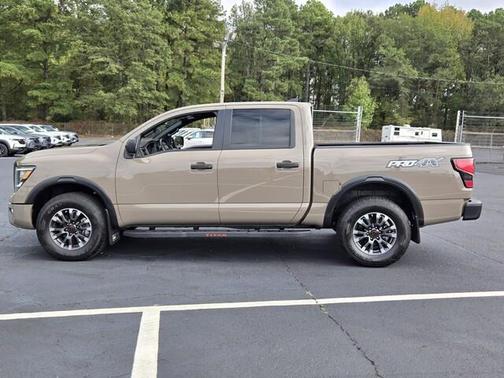 2024 Nissan Titan PRO-4X