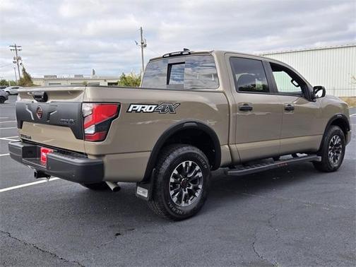 2024 Nissan Titan PRO-4X