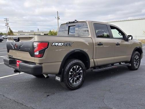 2024 Nissan Titan PRO-4X
