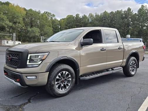 2024 Nissan Titan PRO-4X