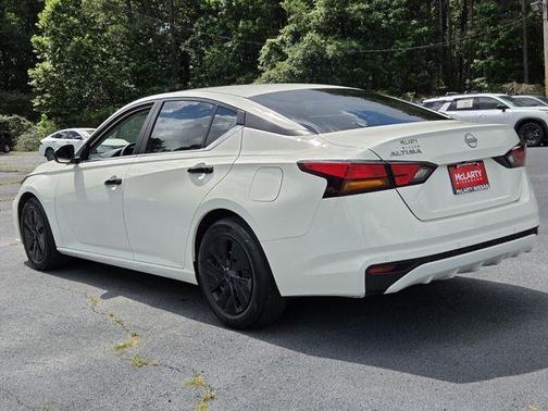 Glacier White 2024 Nissan Altima 2.5 S