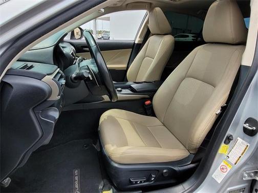 2018 Lexus IS 300 Base