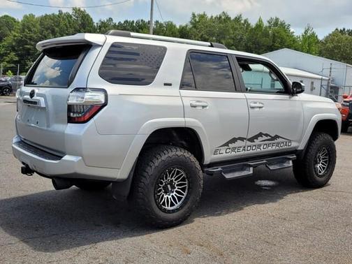 2022 Toyota 4Runner SR5