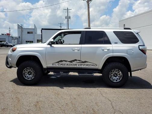2022 Toyota 4Runner SR5