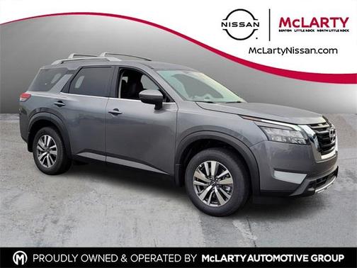 2025 Nissan Pathfinder SL