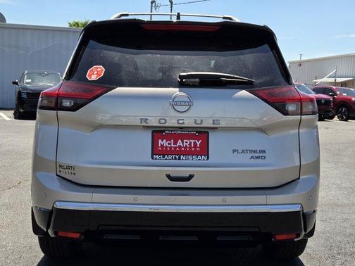 2t Chpn Blk Roo 2026 Nissan Rogue Platinum