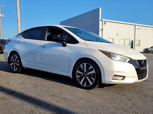 2020 Nissan Versa 1.6 SR