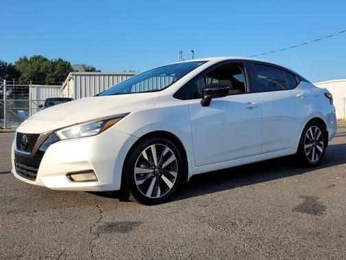 2020 Nissan Versa 1.6 SR