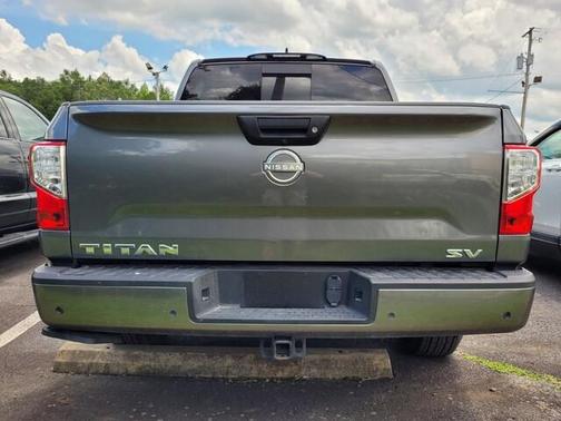 2024 Nissan Titan SV