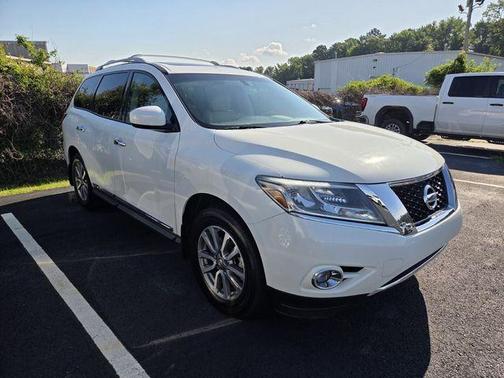 Moonlight White 2013 Nissan Pathfinder SL