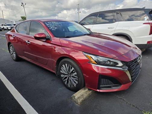 Scarlet Ember 2024 Nissan Altima 2.5 SV