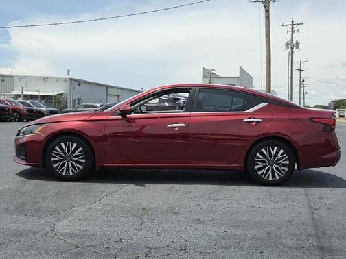 Scarlet Ember 2024 Nissan Altima 2.5 SV